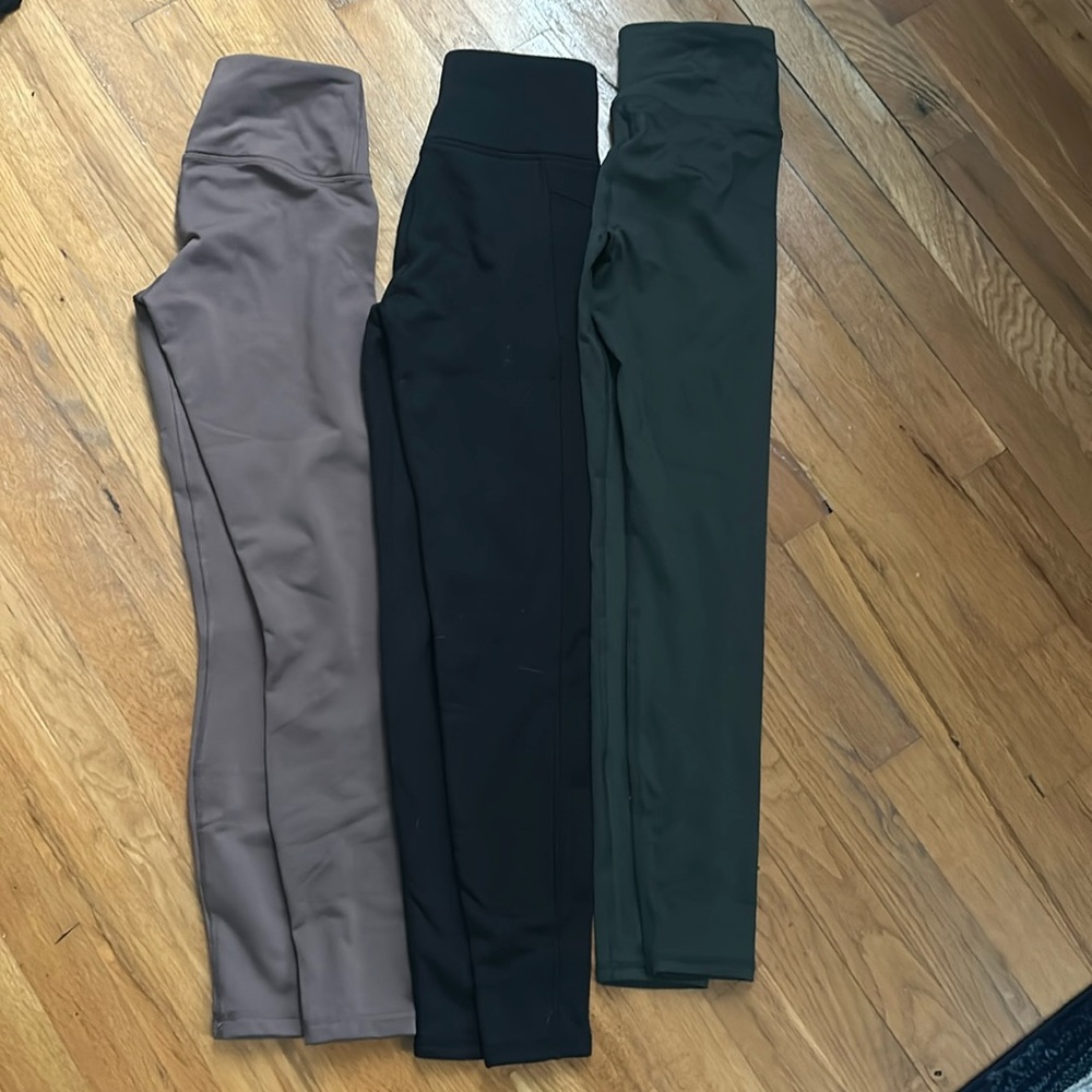 Three pairs XS leggings
